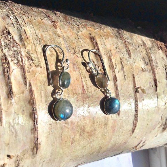 925 Labradorite Earrings. - Picture 13 of 16